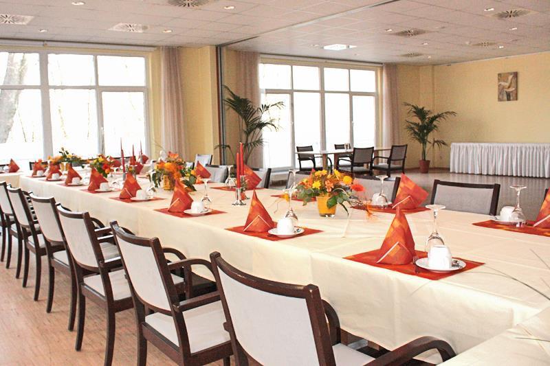 Feel Good Hotel Chemnitz Restoran gambar